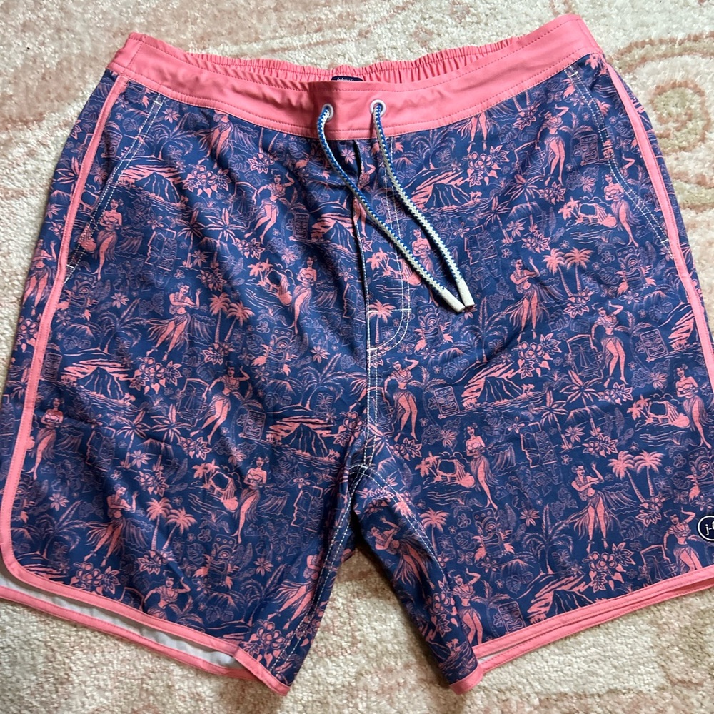Men's swim trunks / board shorts